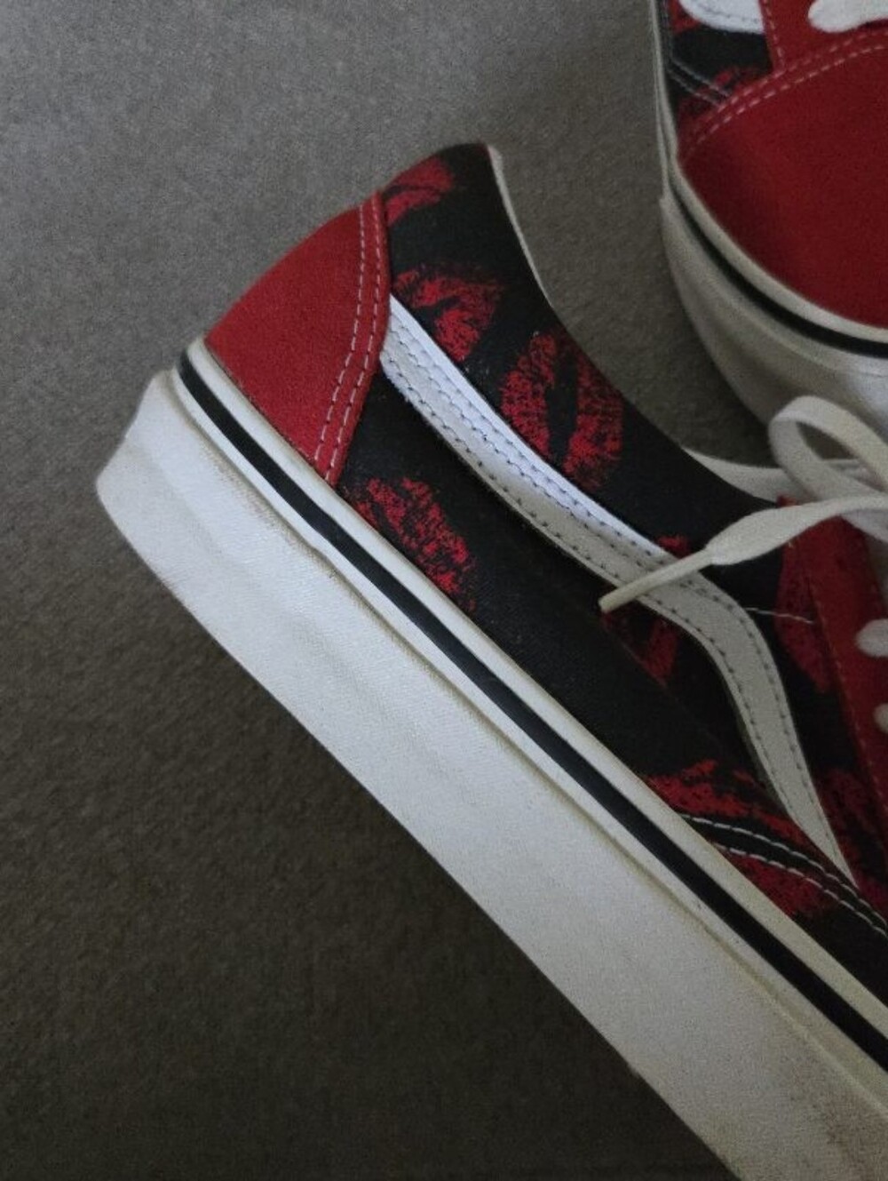 Vans Old Skool 36 DX Men Size 12 classic Red Black White kiss 072026 - Picture 4 of 8